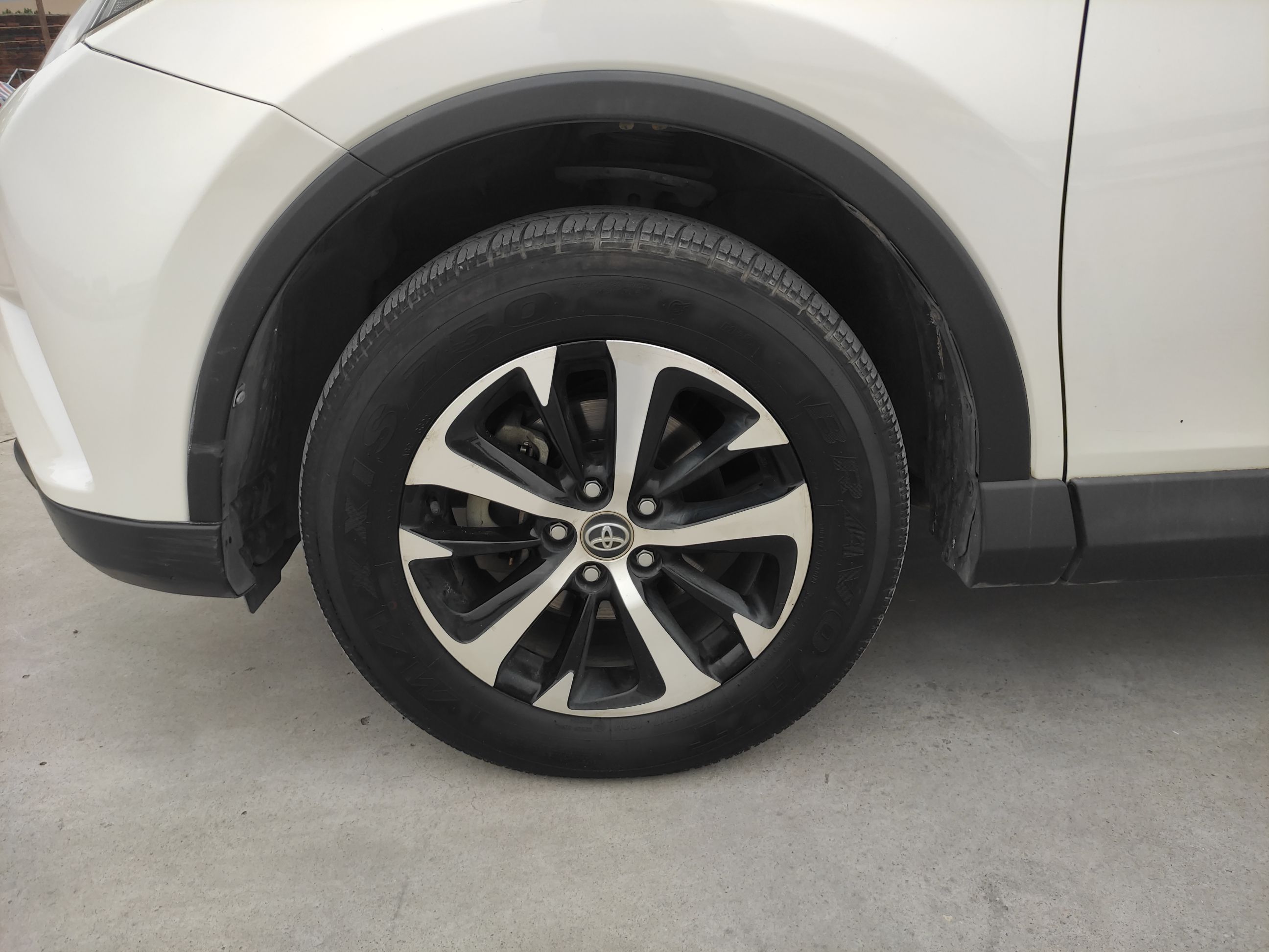 Used Toyota RAV4 2016 2.0L CVT Two-Wheel Drive Fashion Edition China V Standard
