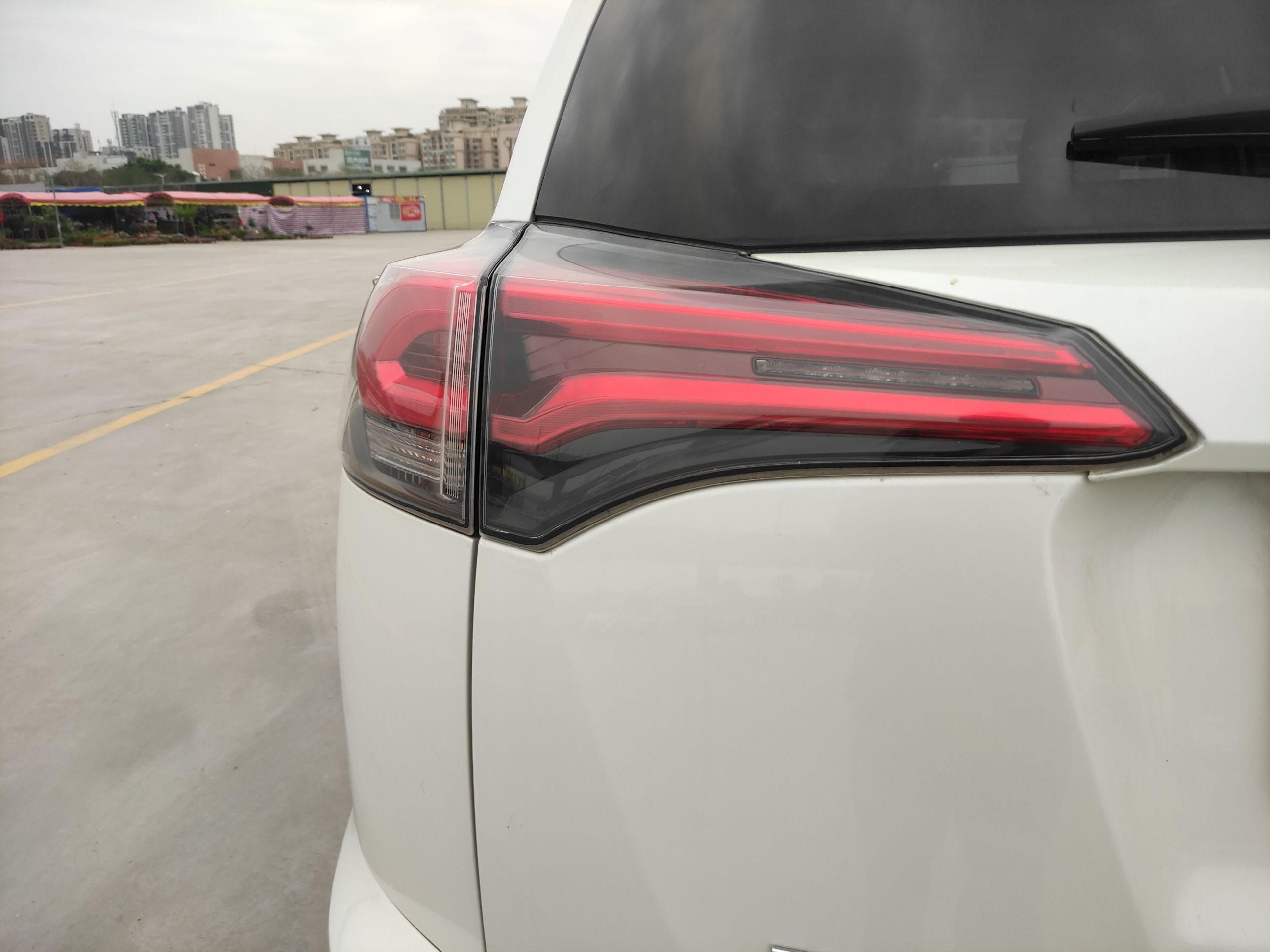 Used Toyota RAV4 2016 2.0L CVT Two-Wheel Drive Fashion Edition China V Standard
