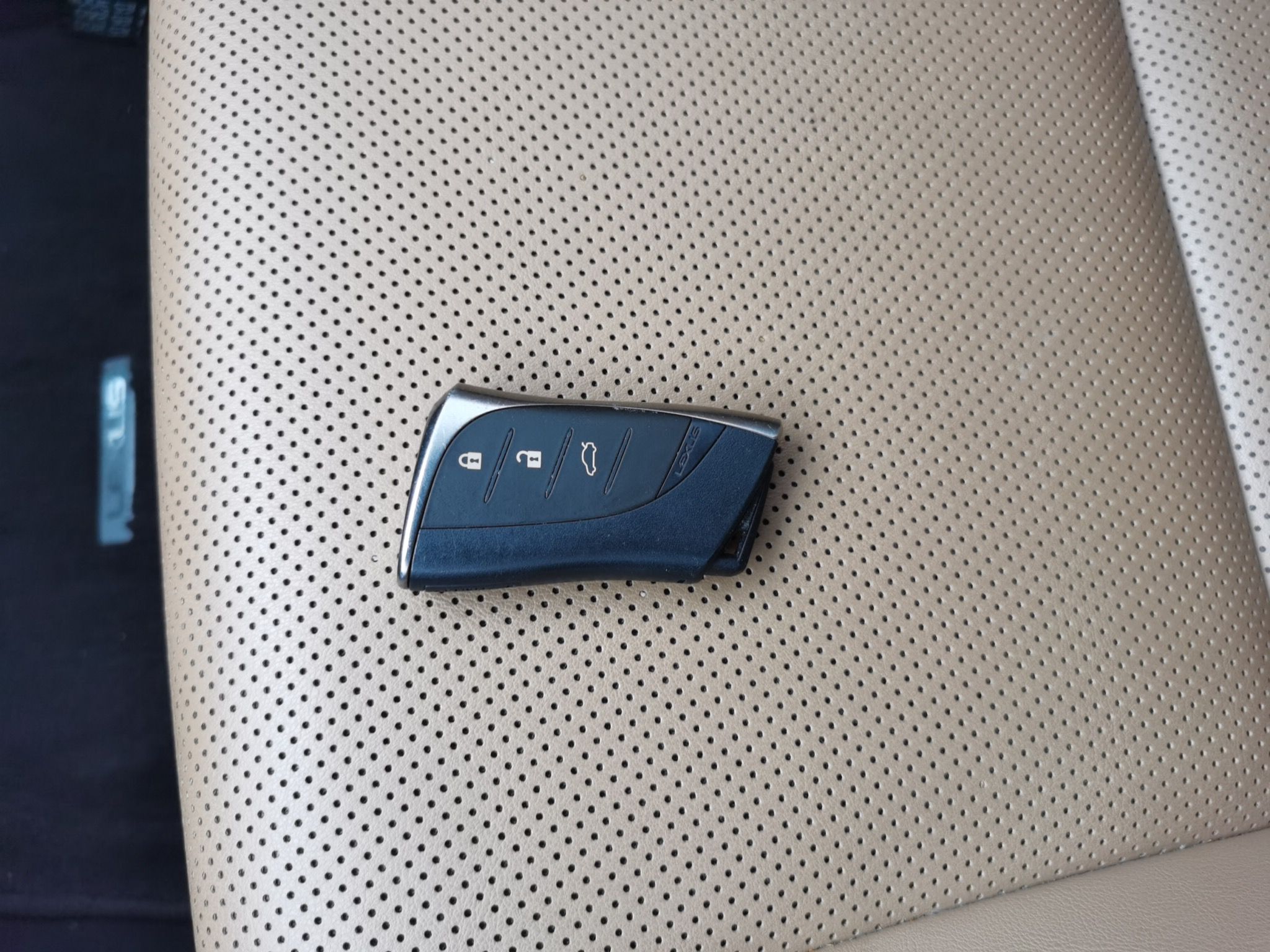 Used Lexus ES 2020 200 Excellence Edition
