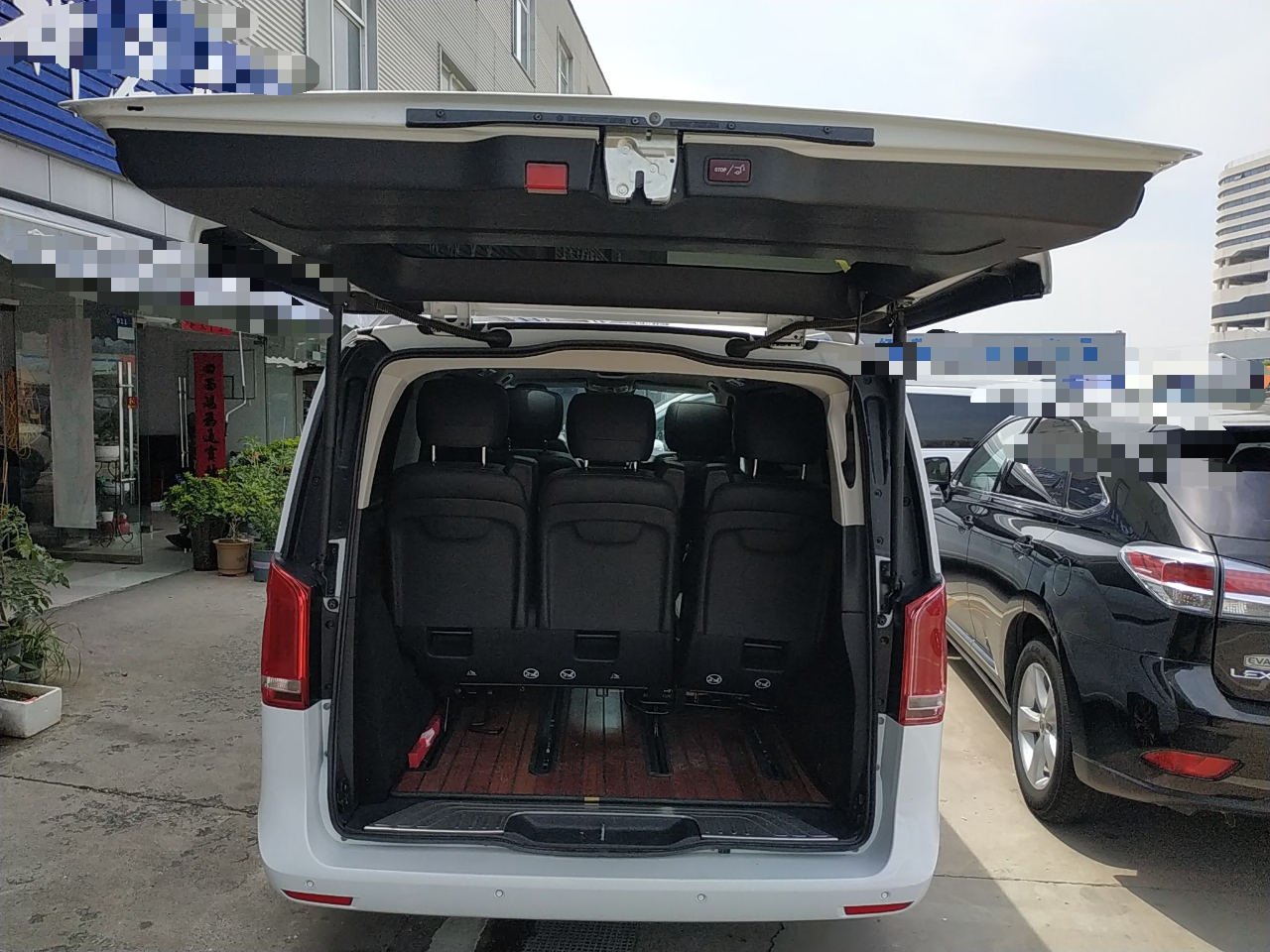 Used Mercedes-Benz V-Class 2017 V 260 Avantgarde Edition
