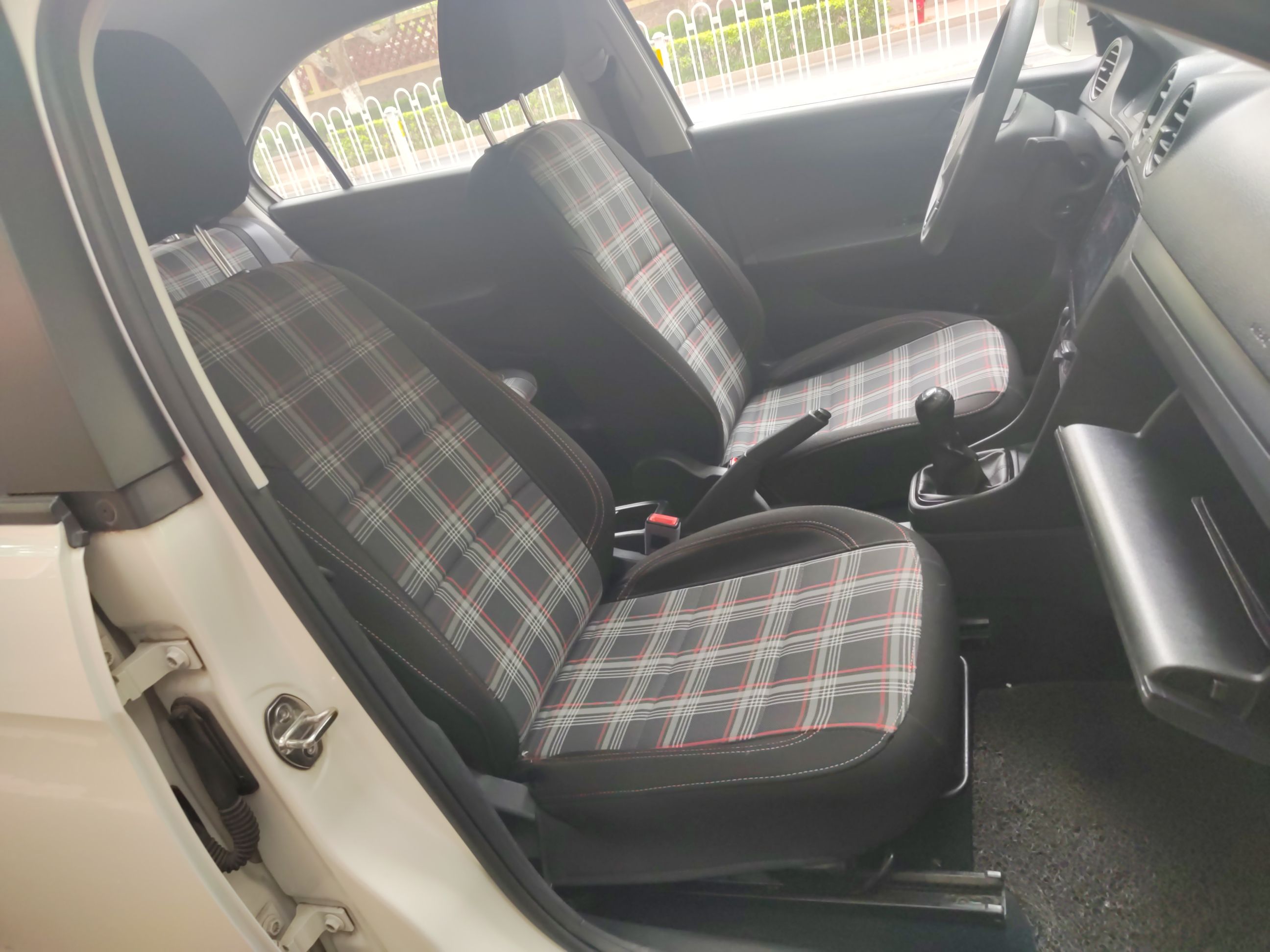 Used Volkswagen Jetta 2015 1.6L Manual Fashion Edition
