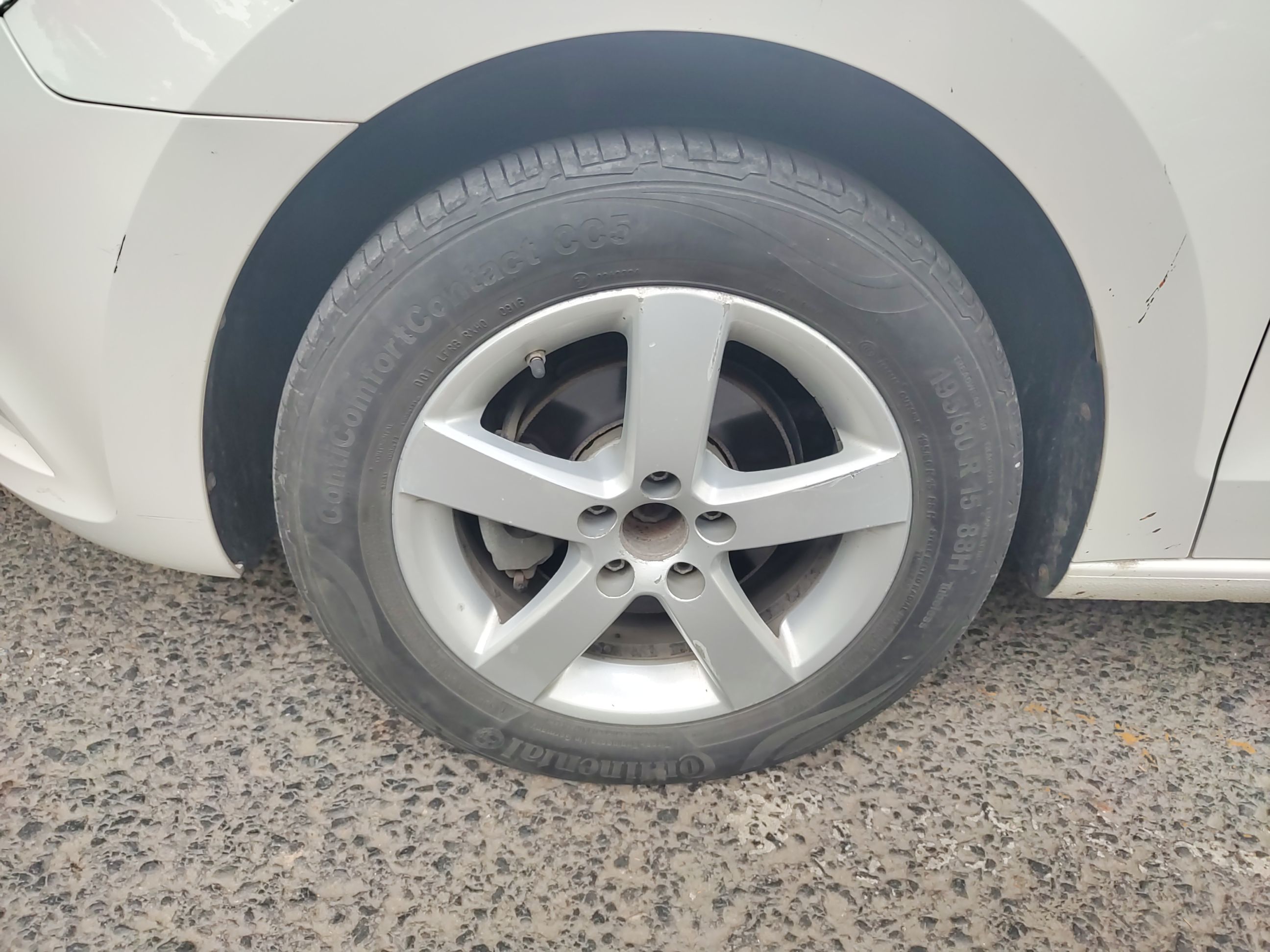 Used Volkswagen Jetta 2015 1.6L Manual Fashion Edition
