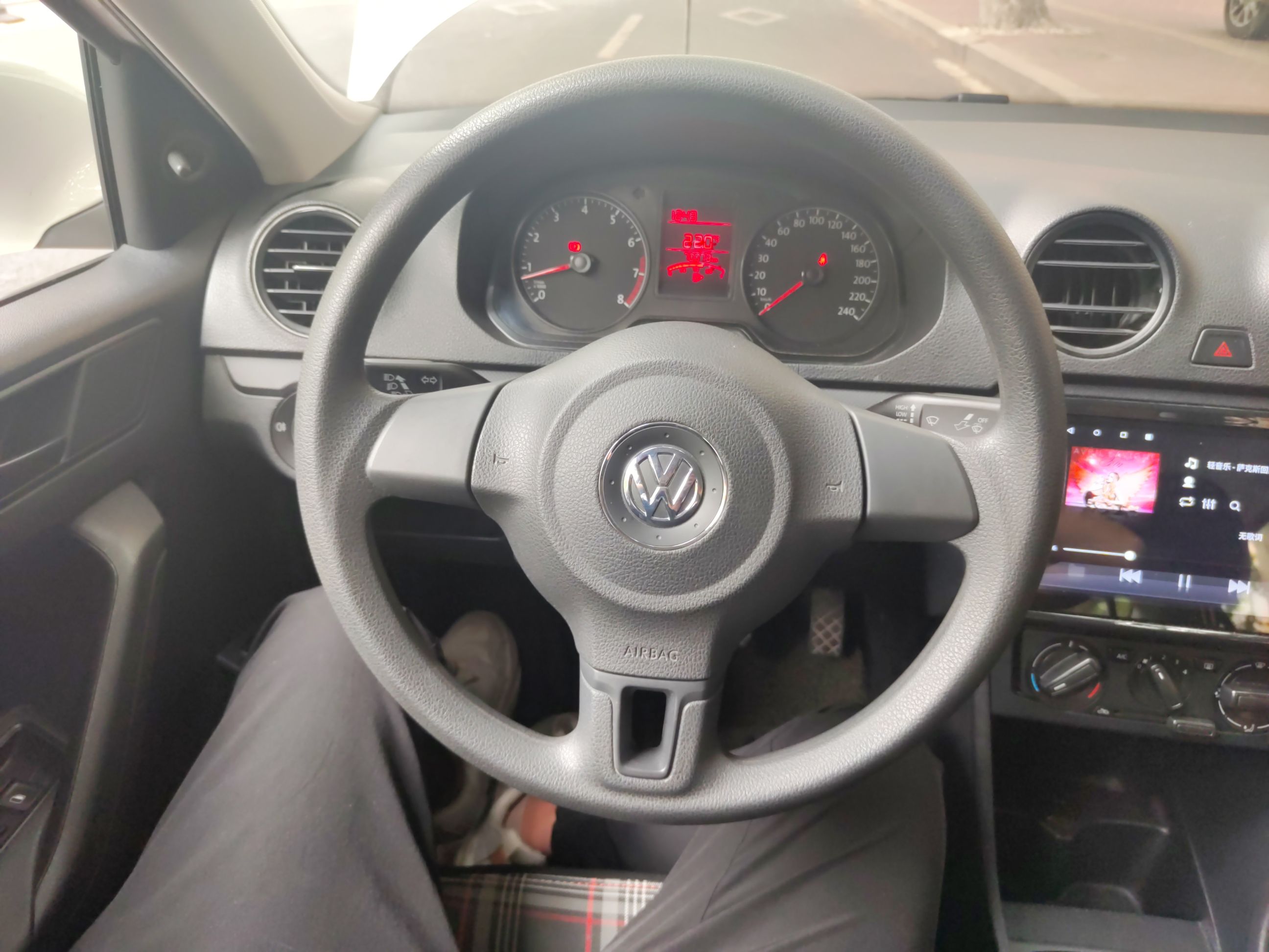 Used Volkswagen Jetta 2015 1.6L Manual Fashion Edition
