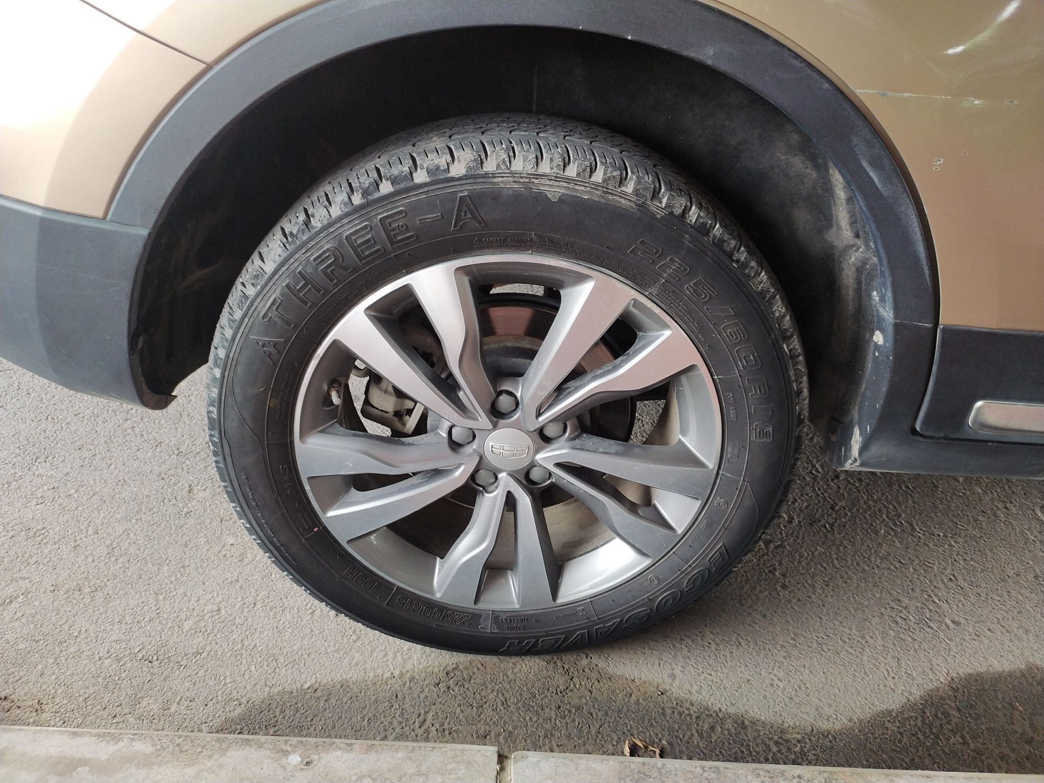 Used Geely Auto Emgrand X7 Sport 2016 1.8TD Automatic ZhiShang Model
