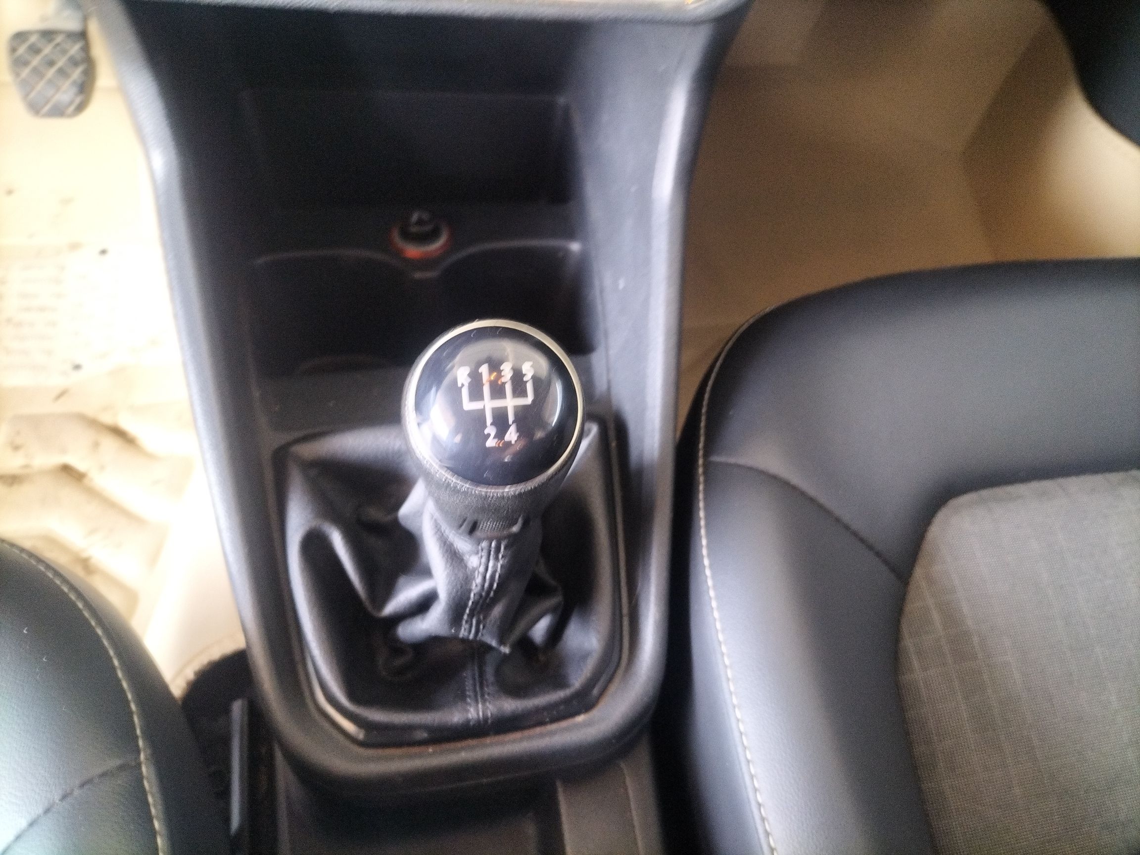 Used Volkswagen Santana 2016 1.6L Manual Comfort Edition