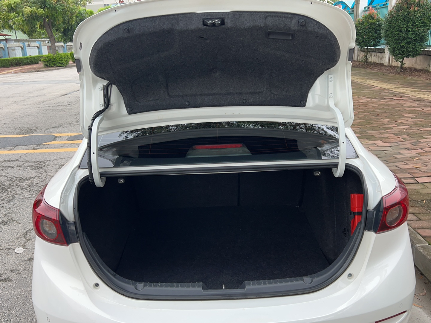 Used Mazda Mazda 3 Axela 2017 Sedan 1.5L Automatic Comfort Model Emission Standard China V
