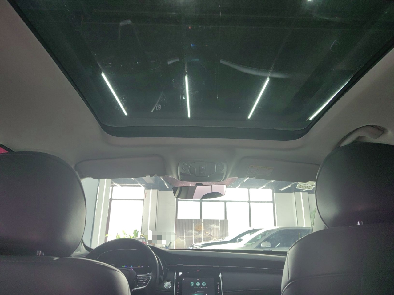 Used Roewe RX5 MAX 2021 Supreme Series 400TGI Automatic Luxury Cabin Edition
