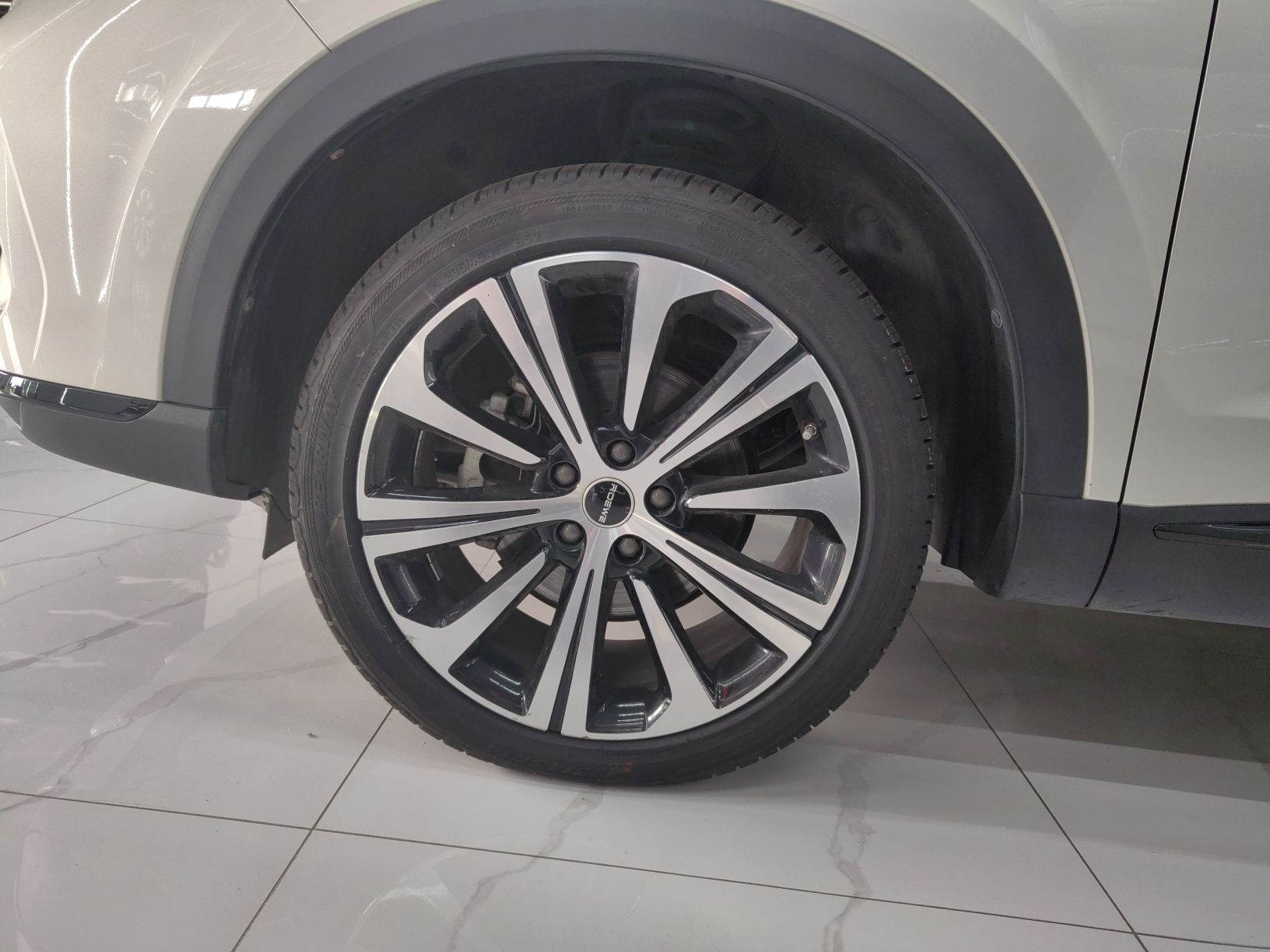 Used Roewe RX5 MAX 2021 Supreme Series 400TGI Automatic Luxury Cabin Edition
