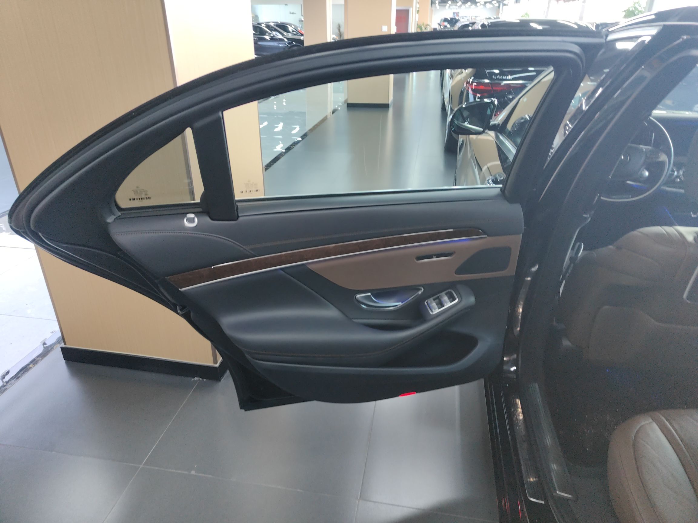 Used Mercedes-Benz S-Class 2016 S 320 L Business Model