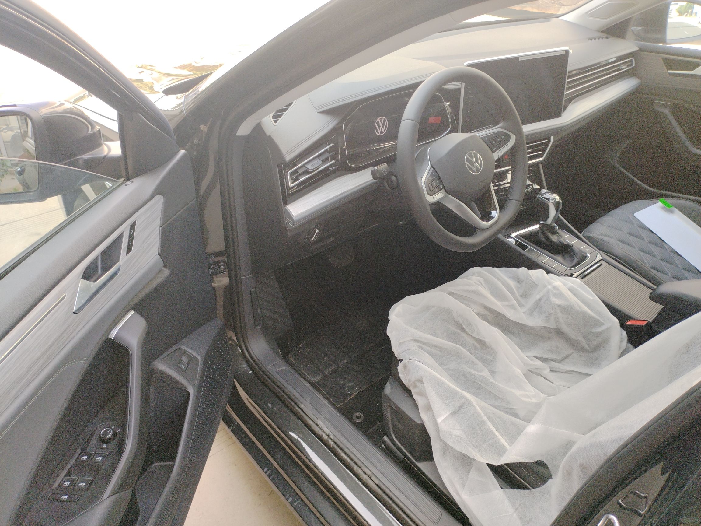 Used Volkswagen Sagitar 2023 200TSI DSG Excellence Edition
