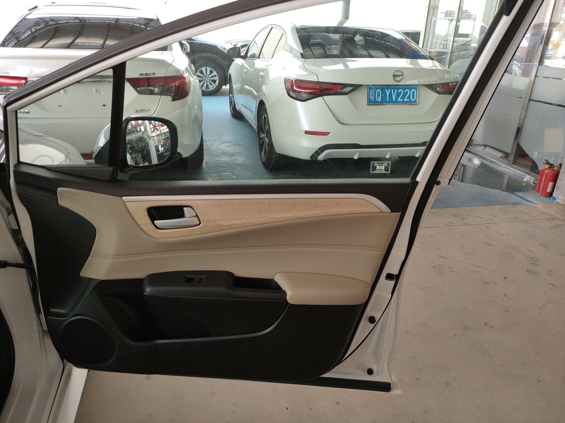 Used Honda Jade 2014 1.8L Automatic Comfort Elite Version 5 Seats
