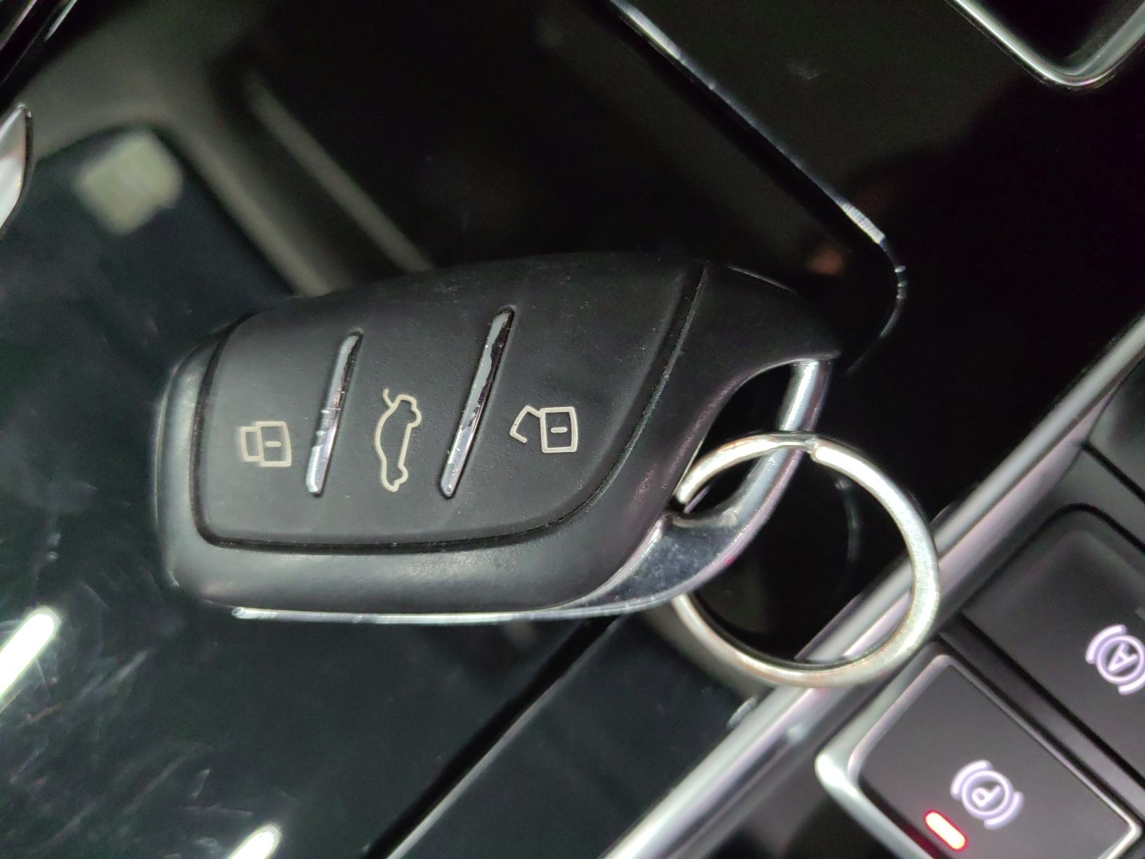 Used Roewe RX5 MAX 2021 Supreme Series 400TGI Automatic Luxury Cabin Edition
