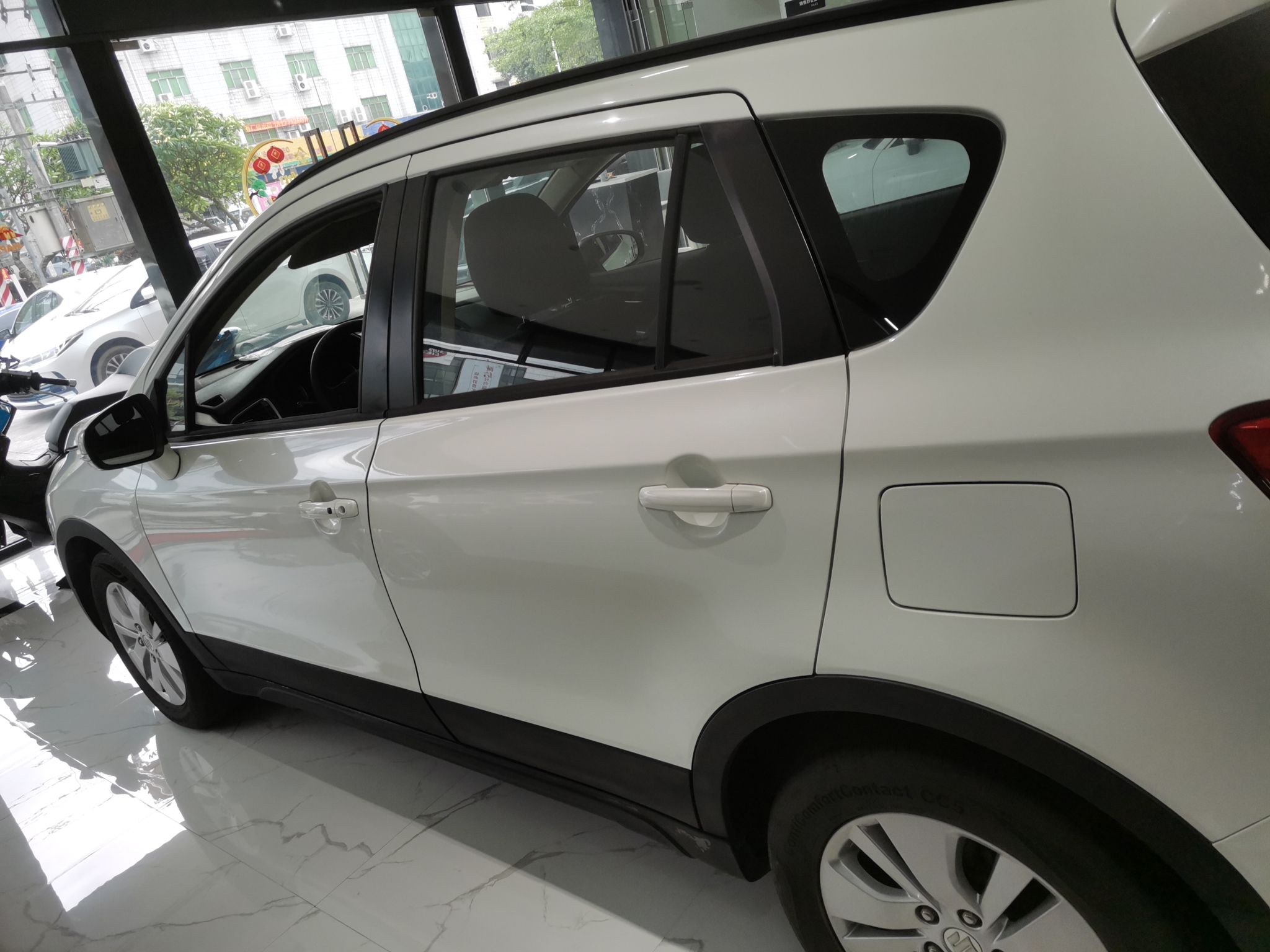 Used Suzuki S-Cross 2015 1.6L CVT Two-Wheel Drive Entry-Level Trim
