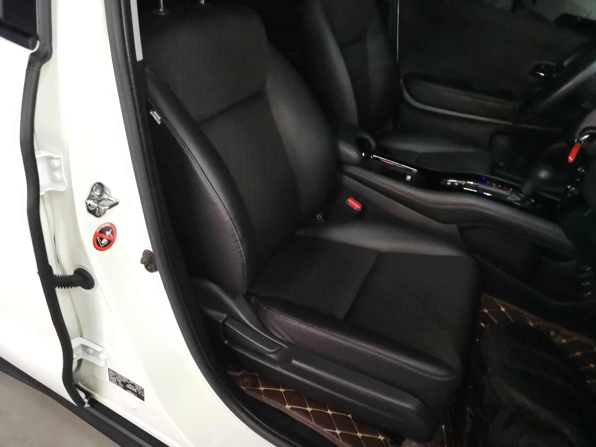 Used Honda Vezel 2019 1.5L CVT Pioneer Edition China VI
