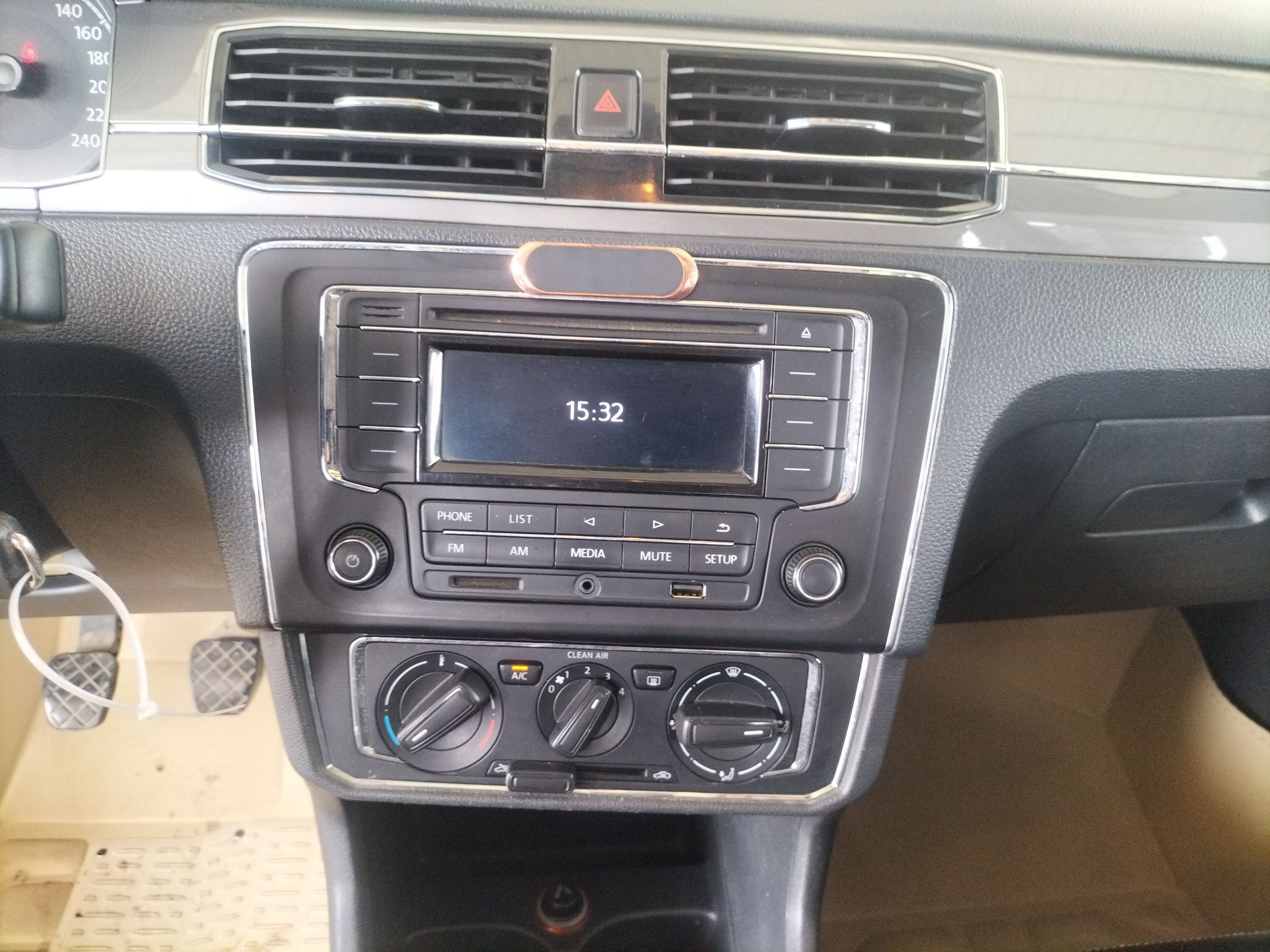 Used Volkswagen Santana 2016 1.6L Manual Comfort Edition