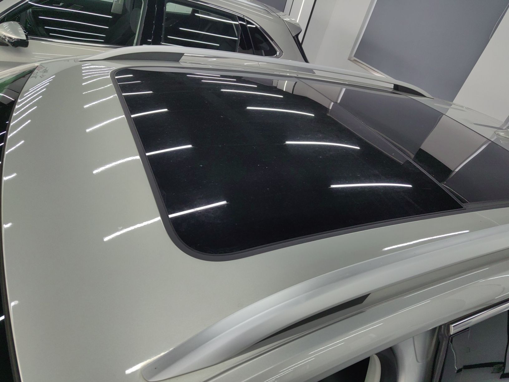 Used Roewe RX5 MAX 2021 Supreme Series 400TGI Automatic Luxury Cabin Edition
