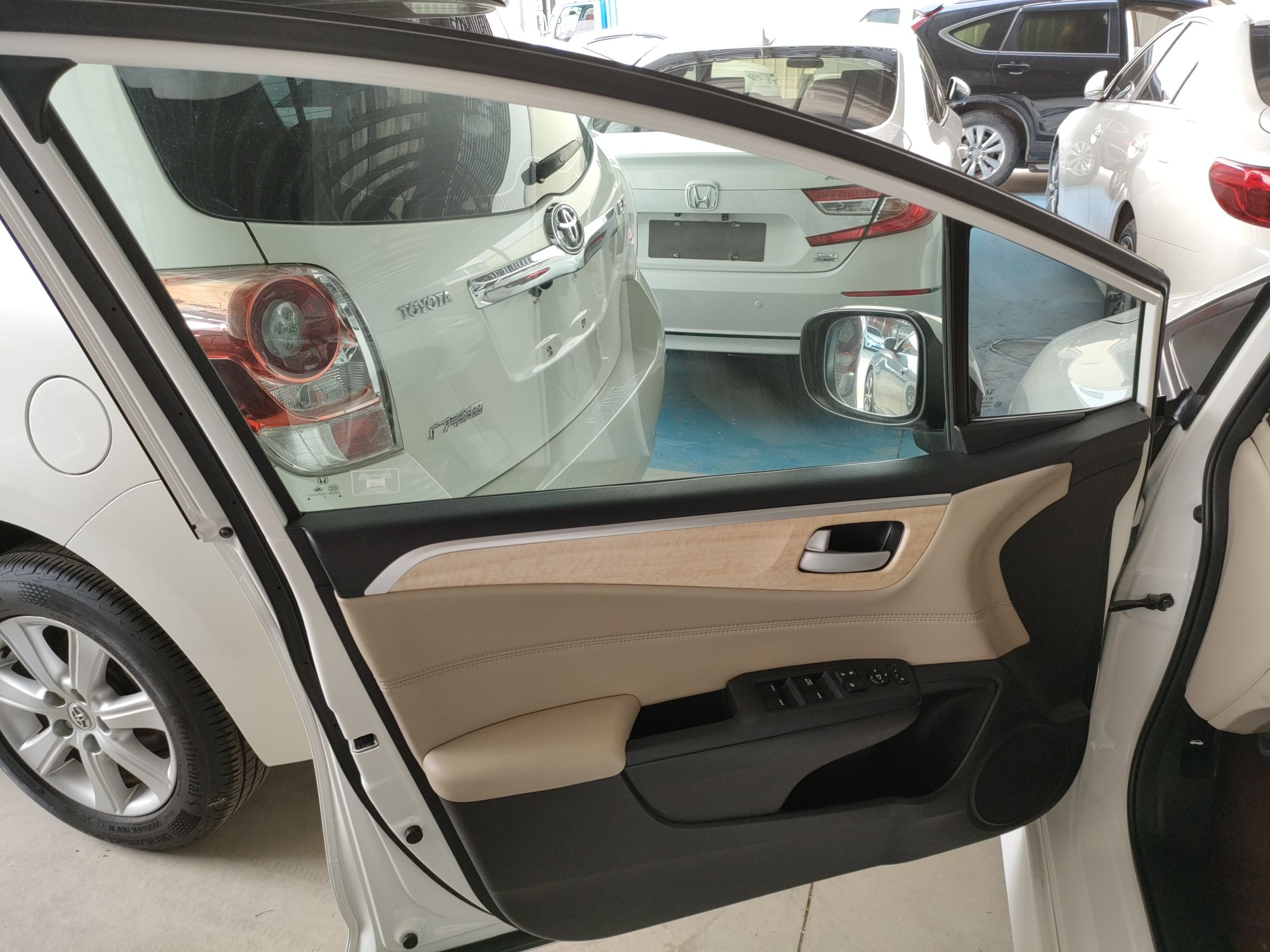 Used Honda Jade 2014 1.8L Automatic Comfort Elite Version 5 Seats
