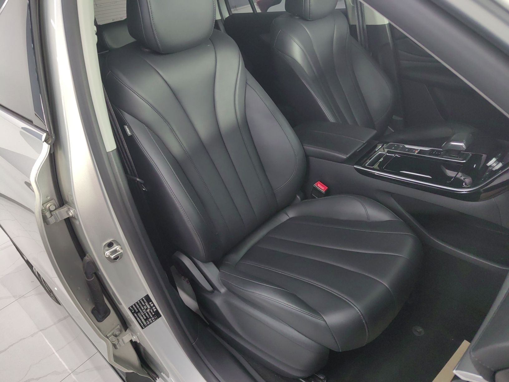 Used Roewe RX5 MAX 2021 Supreme Series 400TGI Automatic Luxury Cabin Edition
