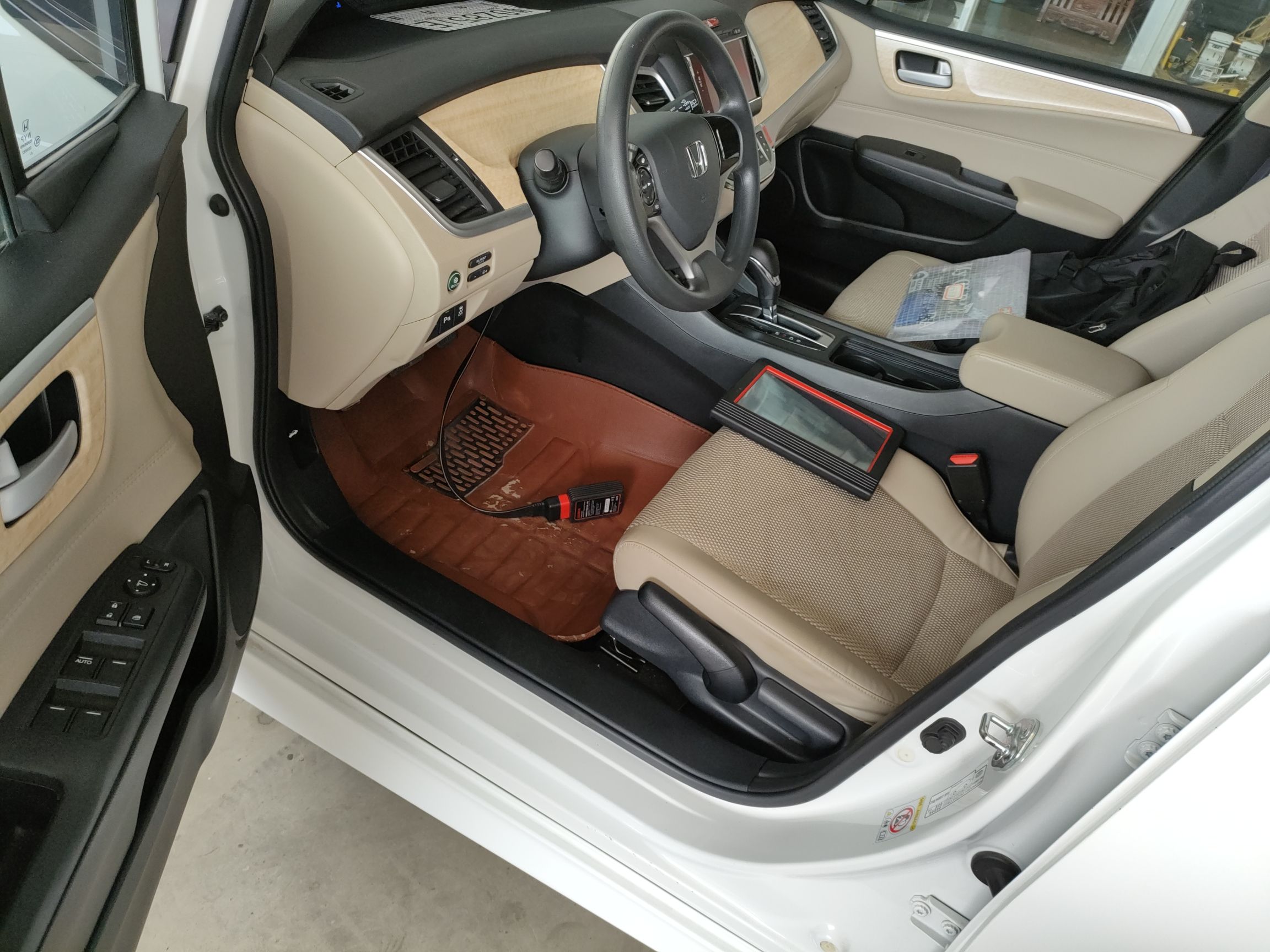 Used Honda Jade 2014 1.8L Automatic Comfort Elite Version 5 Seats
