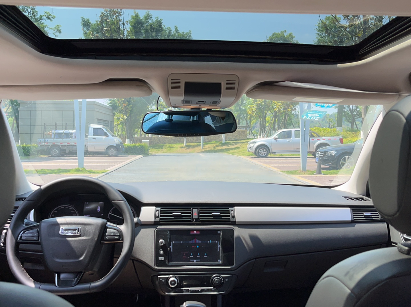 Used Qoros 3 2016 Urban SUV 1.6T Automatic Zhiyue Model
