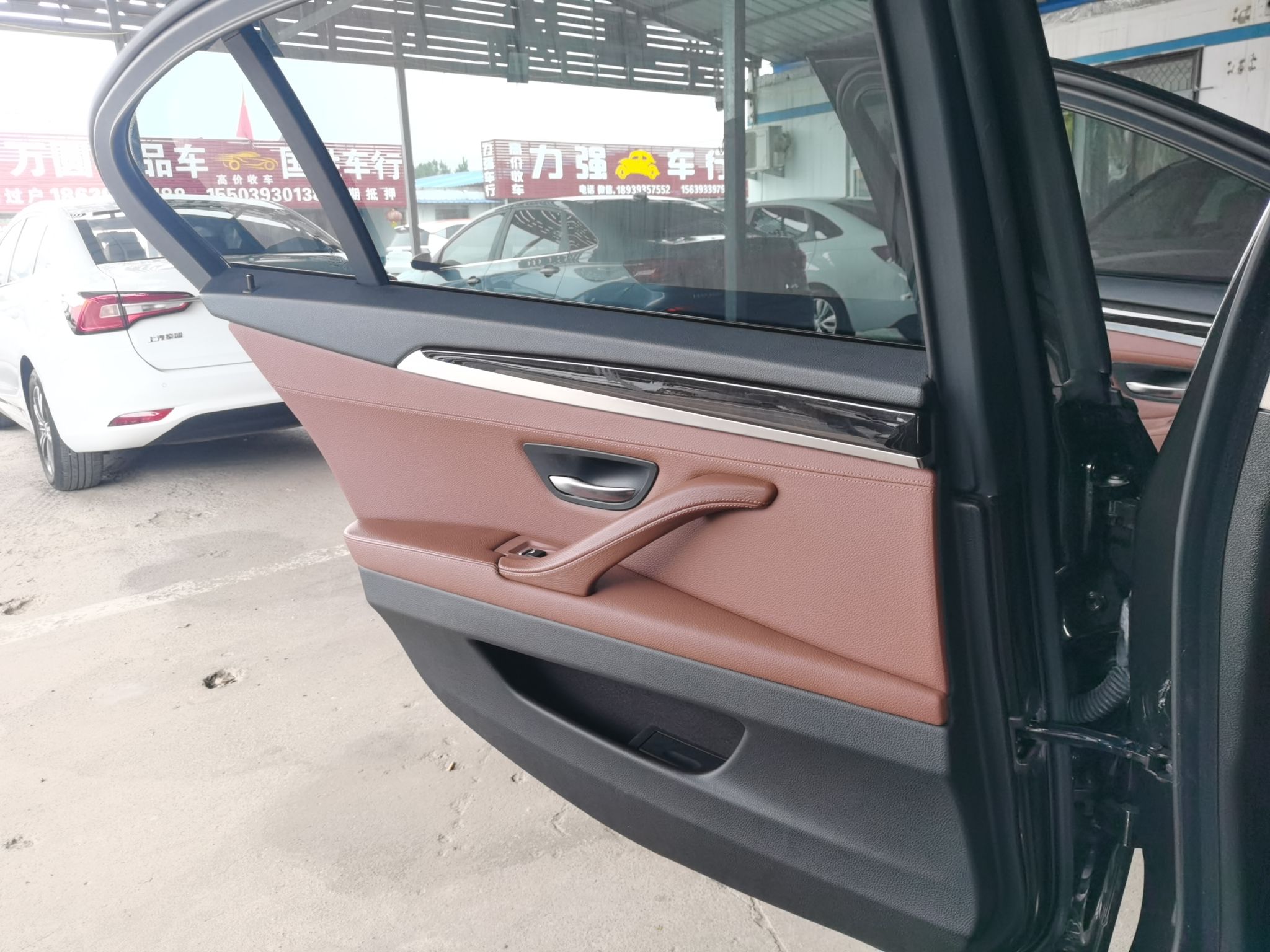 Used BMW 5 Series 2014 525Li Leading Model
