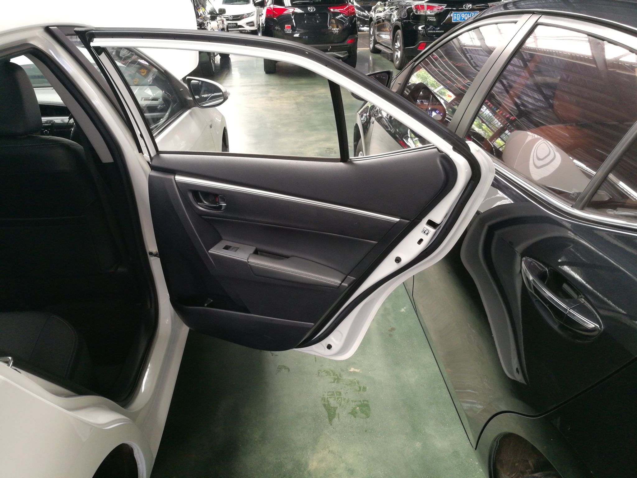 Used Toyota Corolla 2014 1.6L CVT GL-i Leather Edition