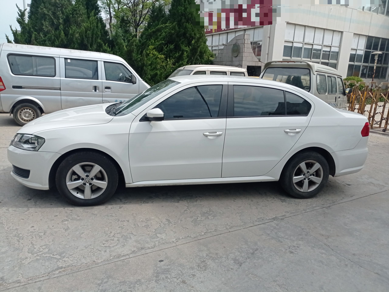 Used Volkswagen Lavida 2013 Revised Classic 1.6L Automatic Fashion Edition
