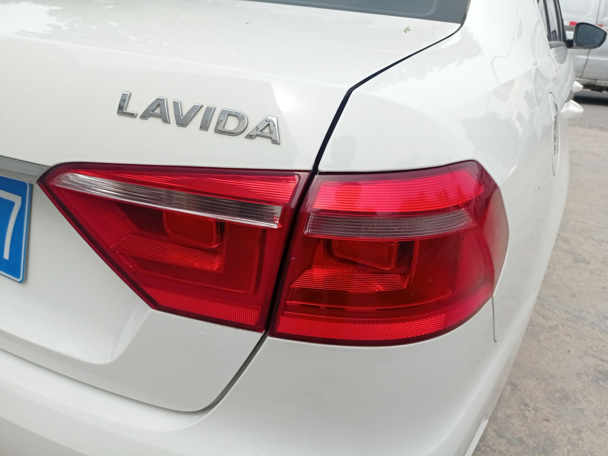 Used Volkswagen Lavida 2013 Revised Classic 1.6L Automatic Fashion Edition
