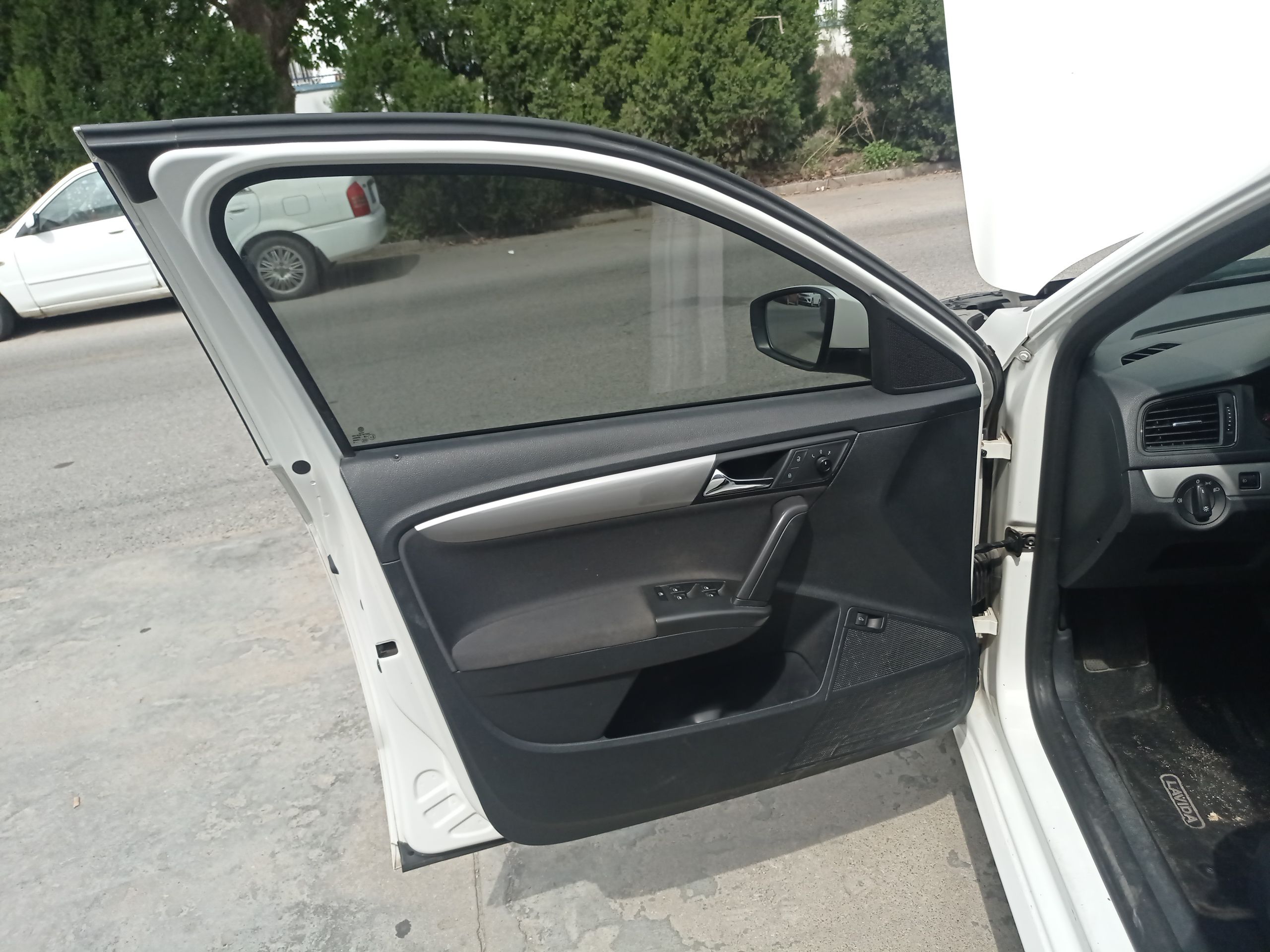 Used Volkswagen Lavida 2013 Revised Classic 1.6L Automatic Fashion Edition
