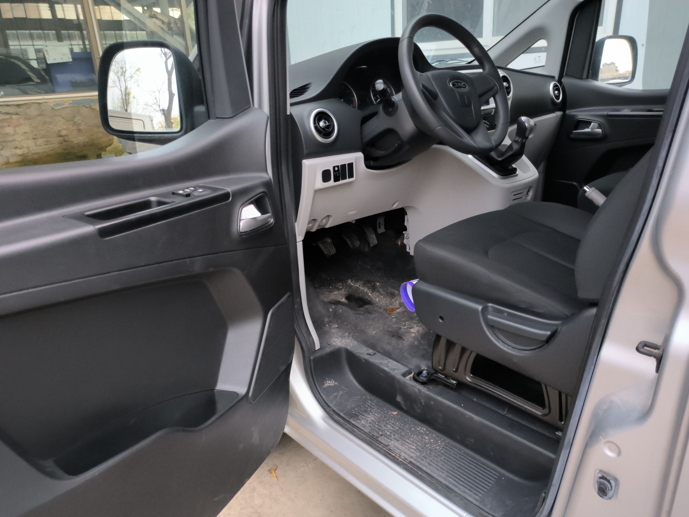 Used  M3 2019 1.8L 2-Seat Shuttle Version
