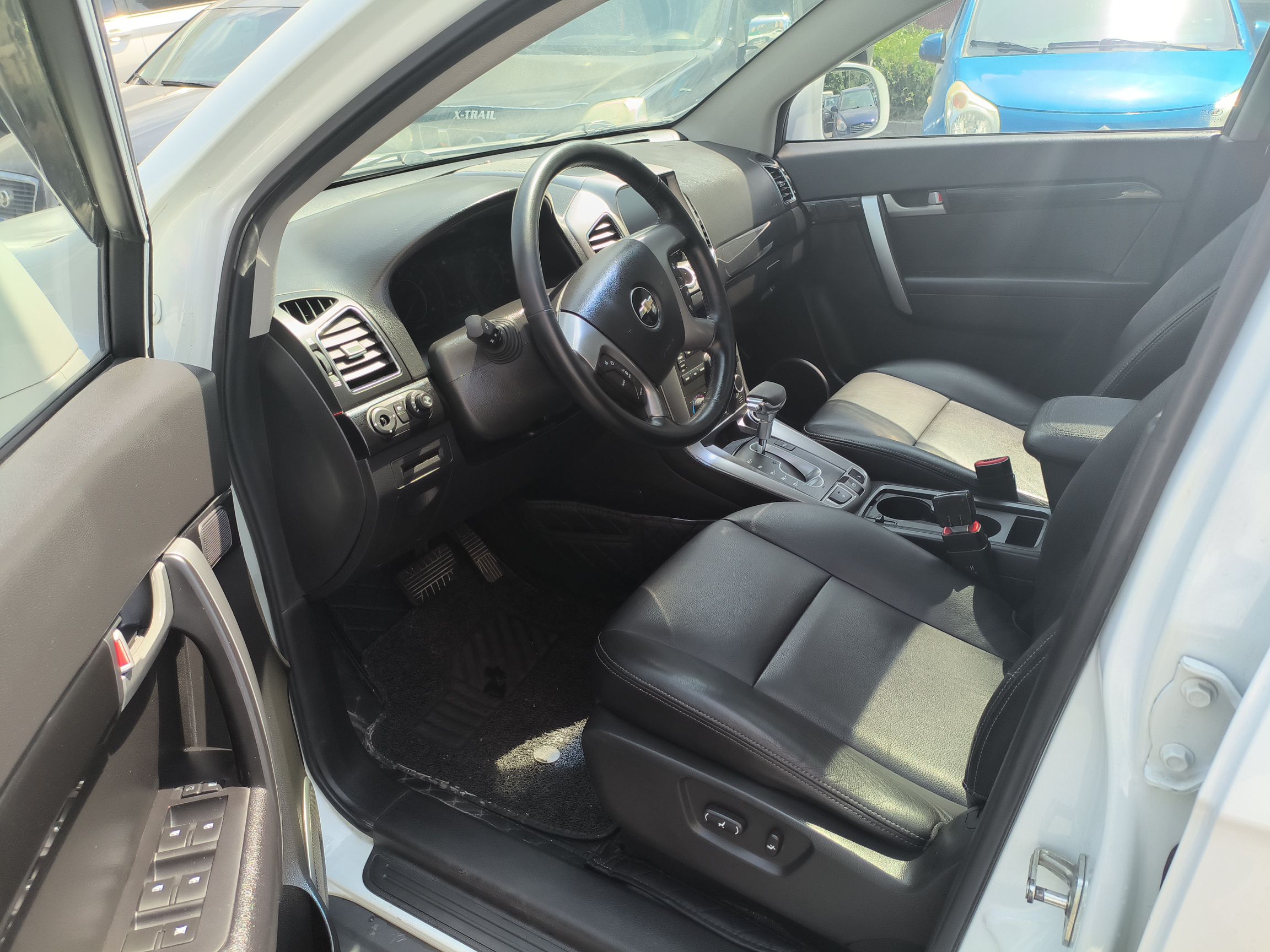 Used Chevrolet Captiva 2012 2.4L 4x4 Flagship Edition 7 Seats
