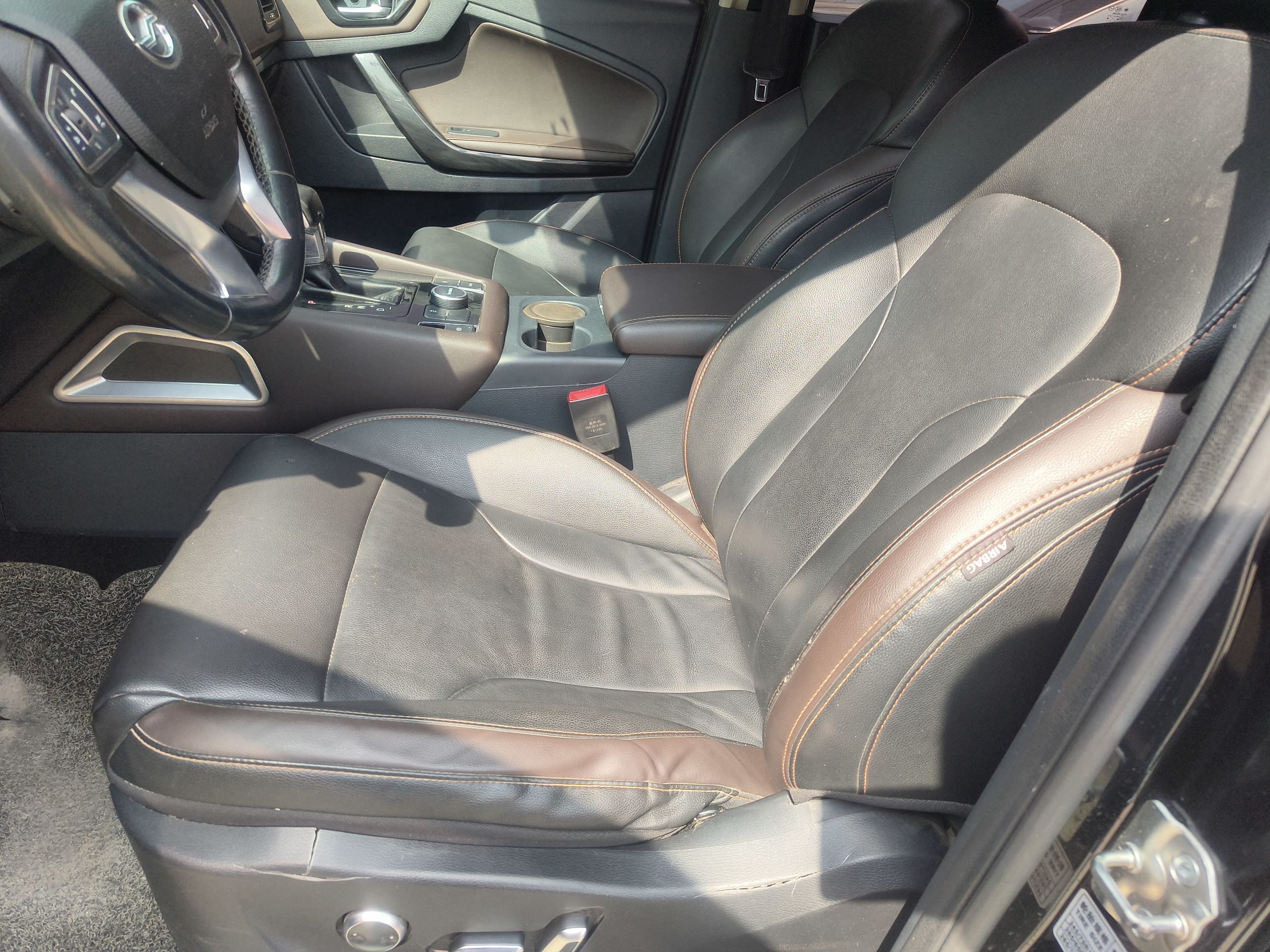 Used Zxauto Terralord 2019 2.5T Passenger Version Diesel Two-Wheel Drive Automatic Flagship Trim with Dual Wheels
