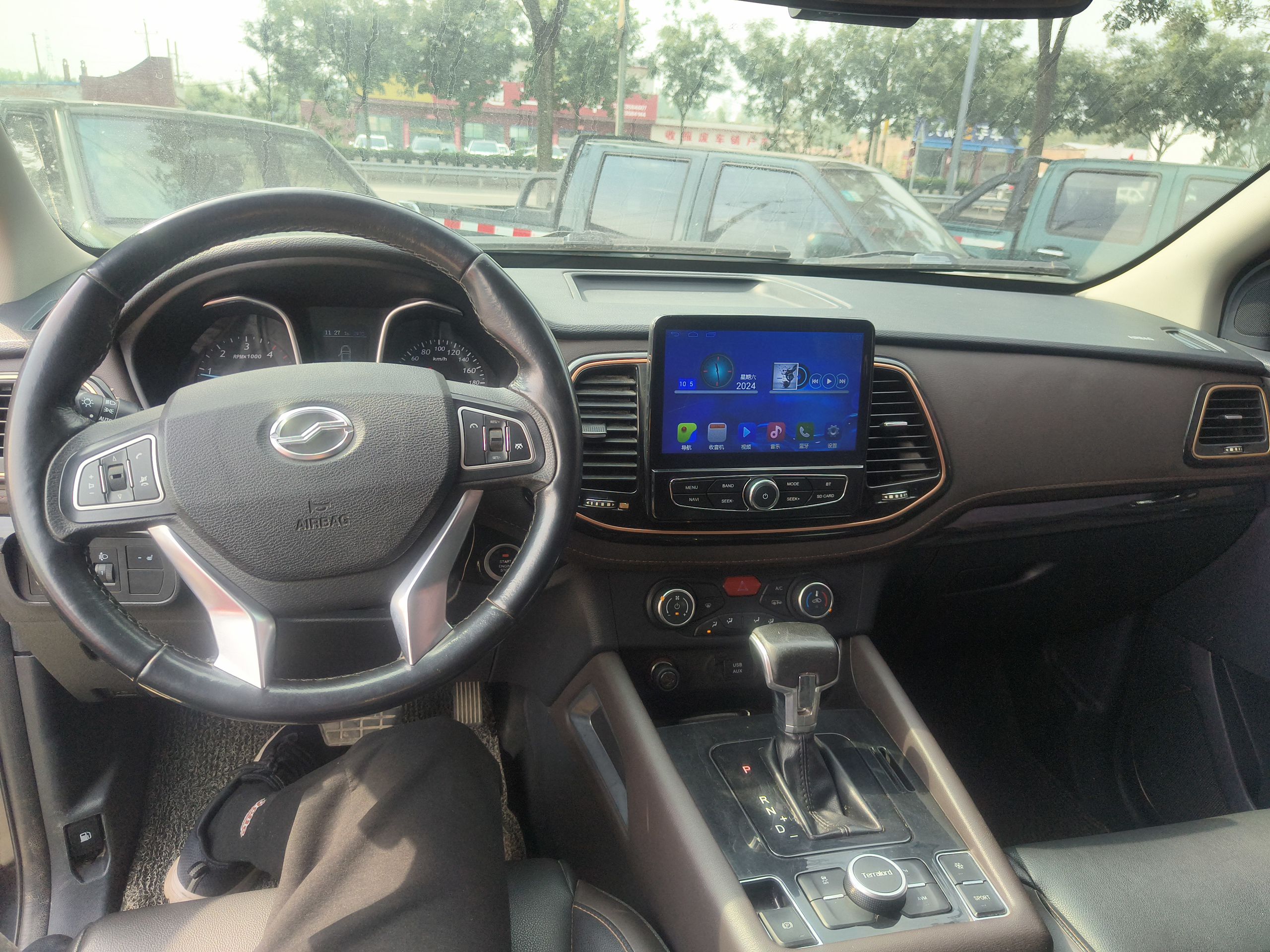 Used Zxauto Terralord 2019 2.5T Passenger Version Diesel Two-Wheel Drive Automatic Flagship Trim with Dual Wheels
