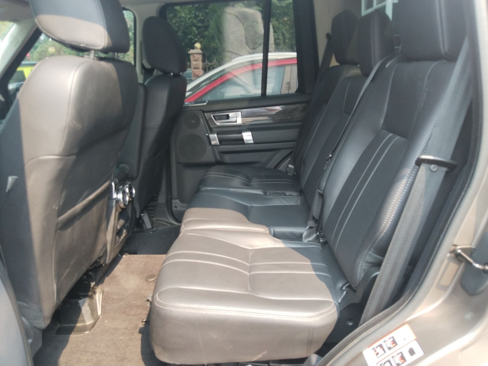 Used Land Rover Discovery 2015 3.0 SC V6 SE
