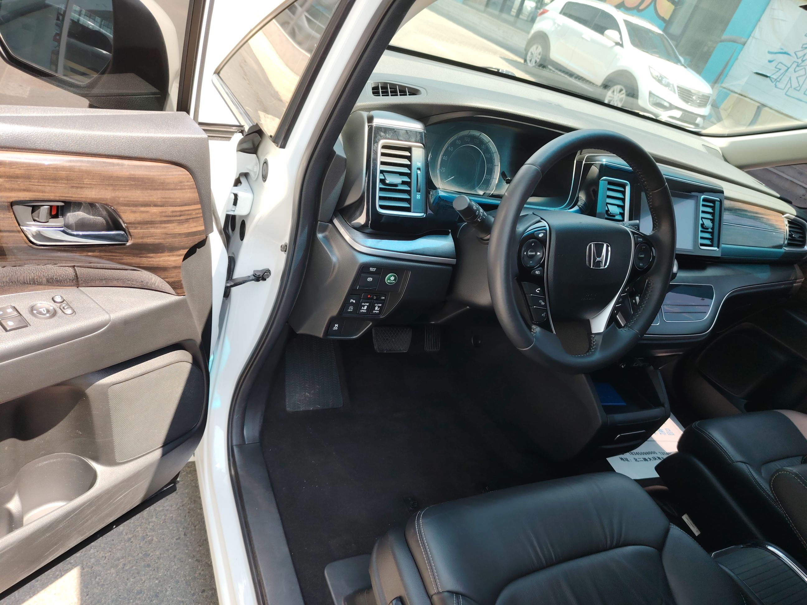 Used Honda Elysion 2016 2.4L Luxury Edition
