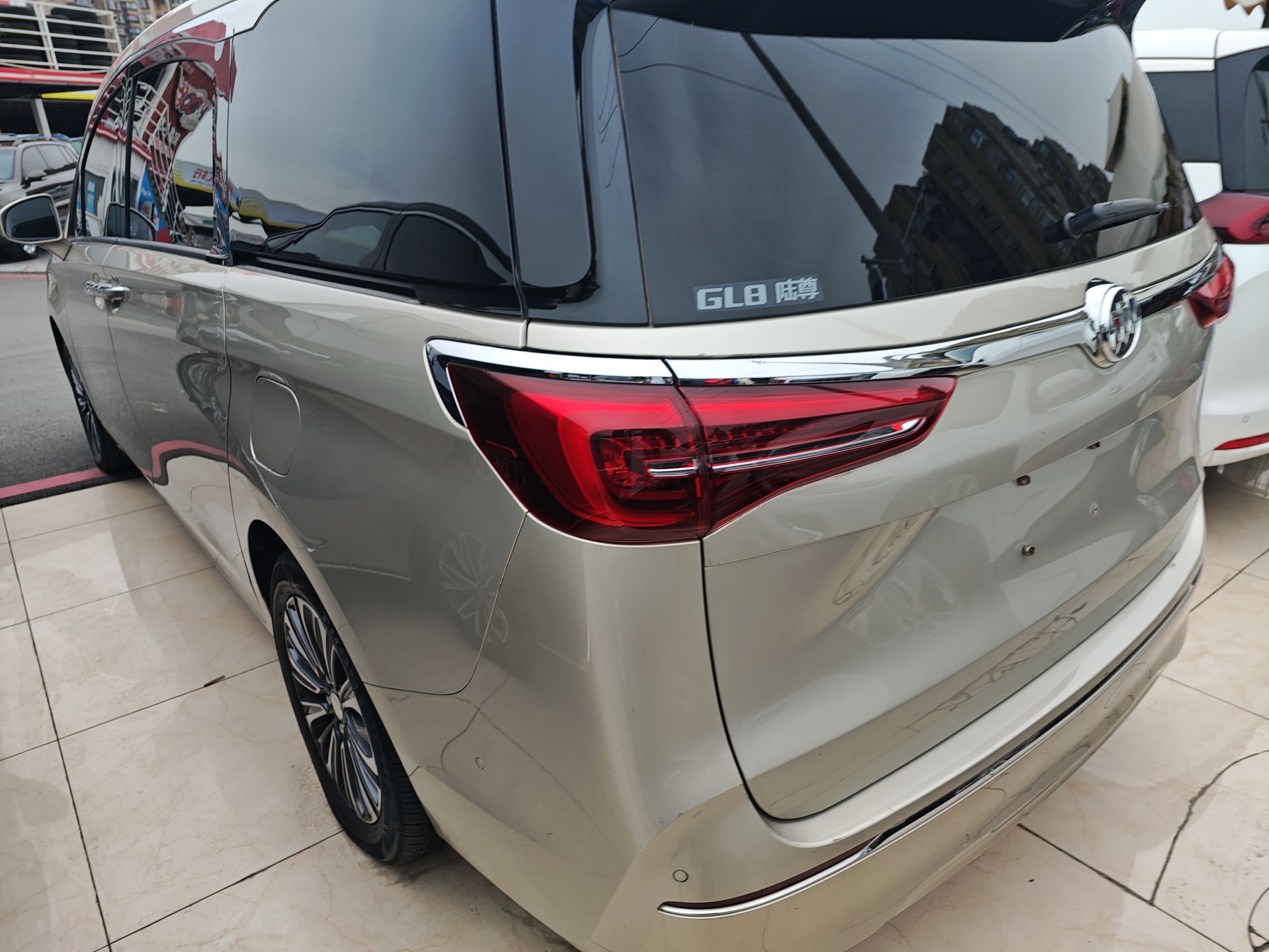 Used Buick GL8 2021 ES Landtrek 653T Luxury Model
