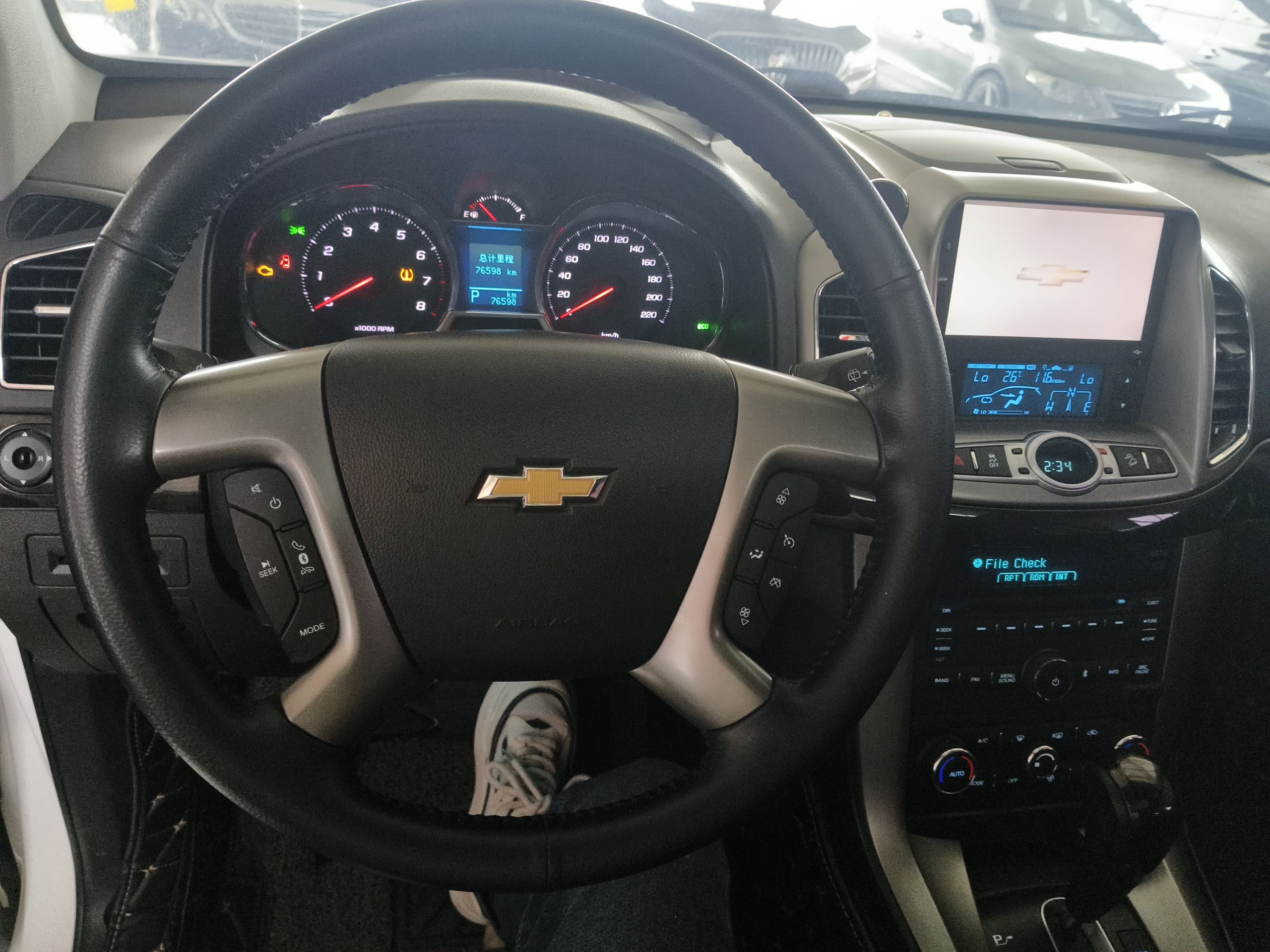 Used Chevrolet Captiva 2015 2.4L 4x4 Flagship Edition 7-Seater
