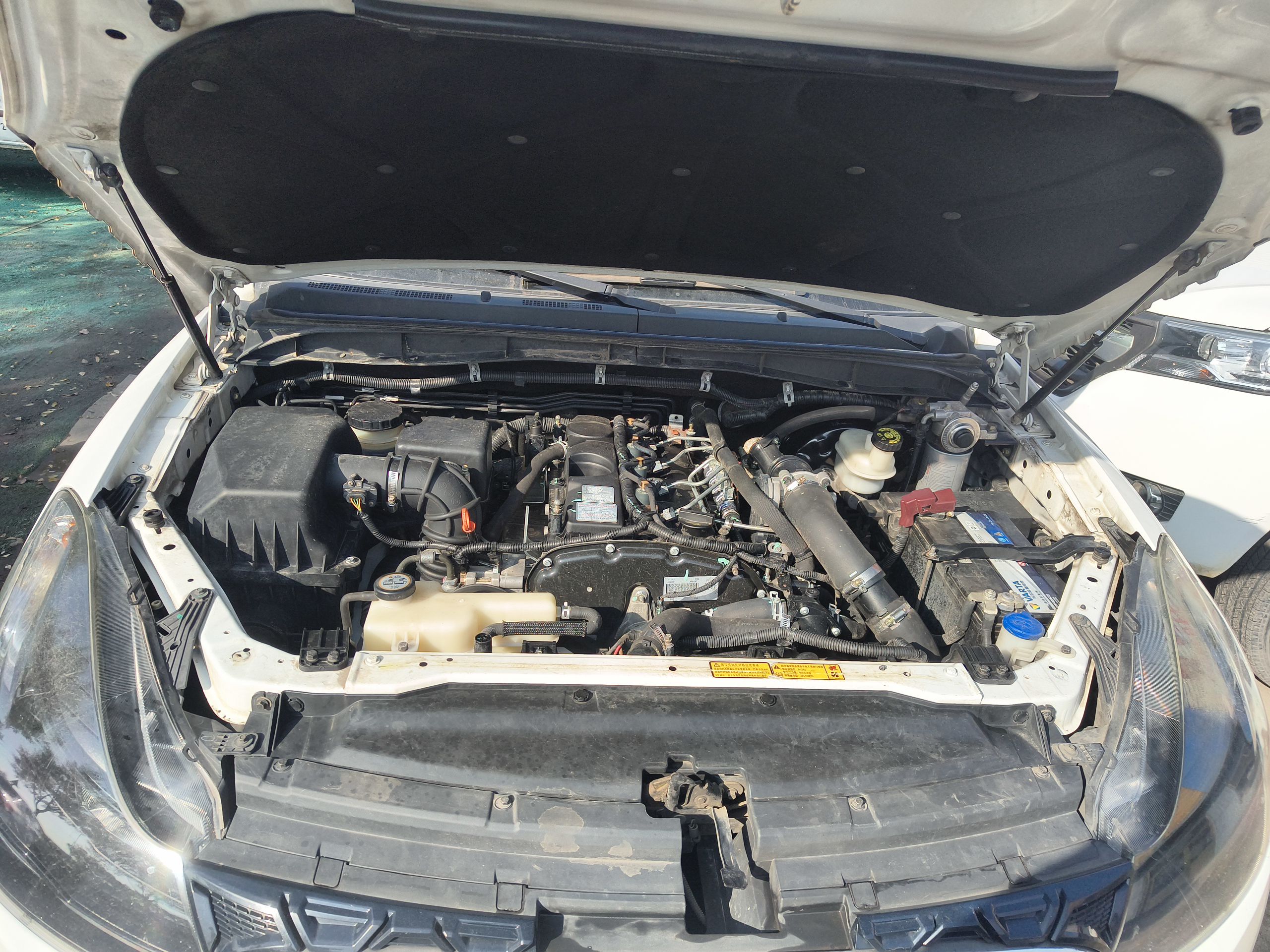 Used JMC Yuhu 5 2018 2.4T Classic Edition Diesel Manual 4x4 Luxury Version JX4D24A5L
