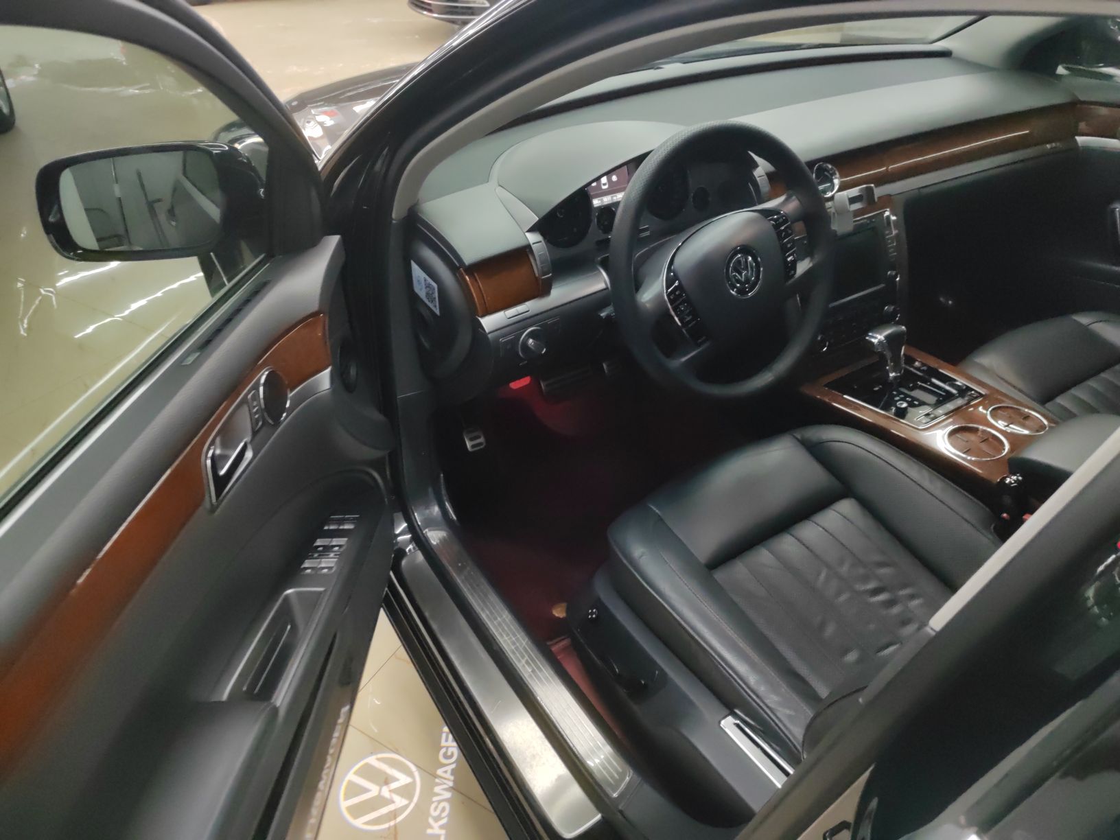 Used Volkswagen Phaeton 2012 3.0L Business Edition
