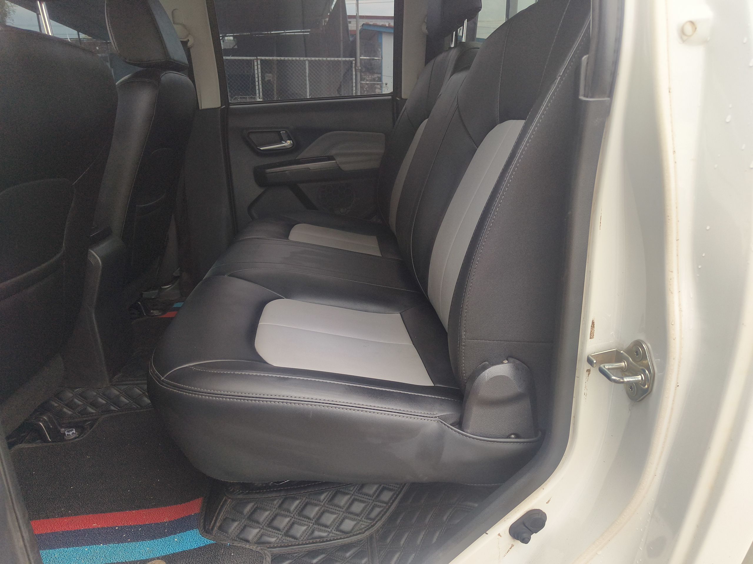 Used Great Wall Wingle 5 2023 2.4L Gasoline Two-Wheel-Drive Entry-Level Model with Long Cargo Bed
