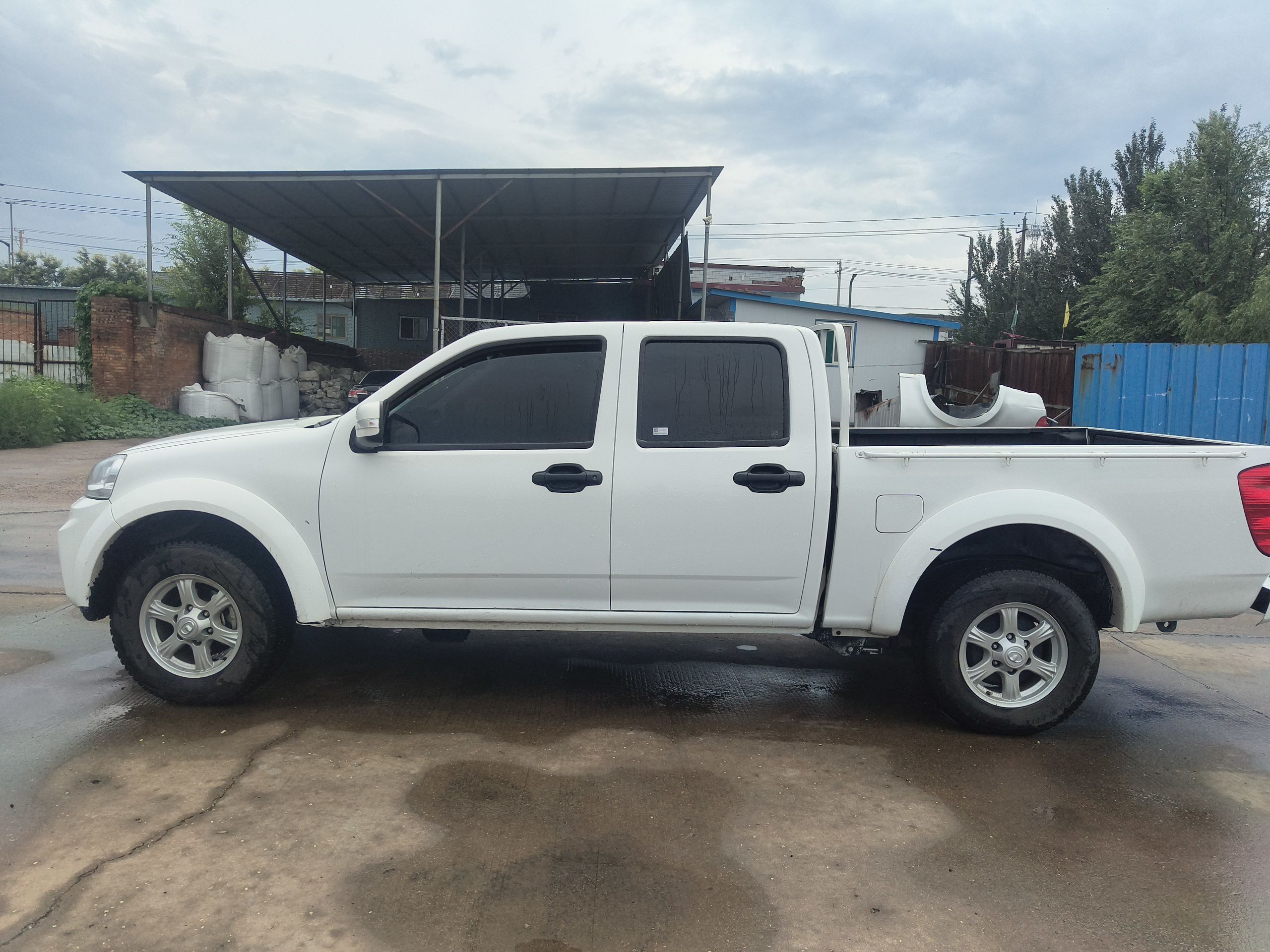 Used Great Wall Wingle 5 2023 2.4L Gasoline Two-Wheel-Drive Entry-Level Model with Long Cargo Bed
