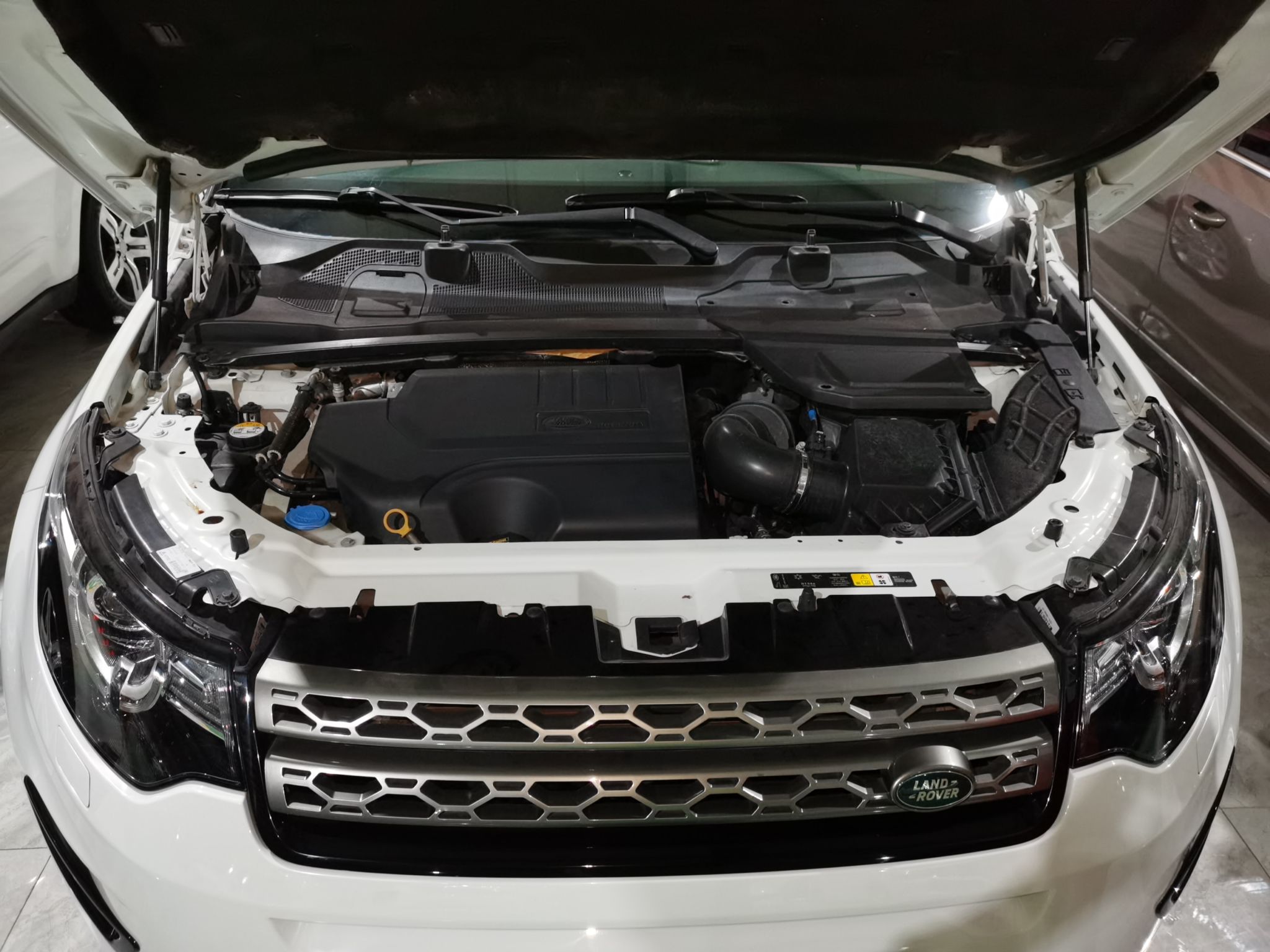 Used Land Rover Discovery Sport 2018 240 PS SE Version
